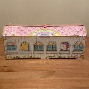 Vintage 1983 Hasbro Tara Toy My Little Pony Carry Case w/Handle Holds 6 Ponys.